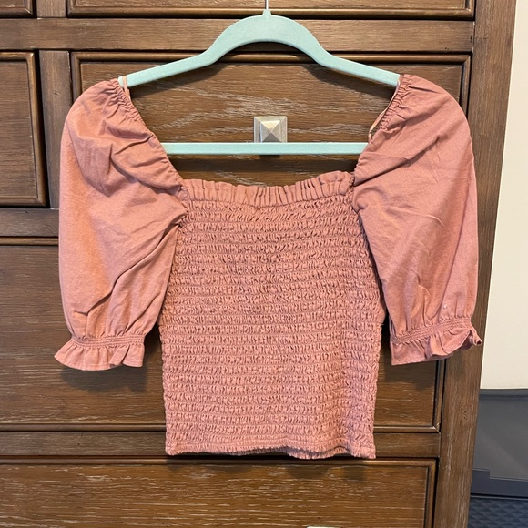 A&F Rose Top - Picture 4 of 4